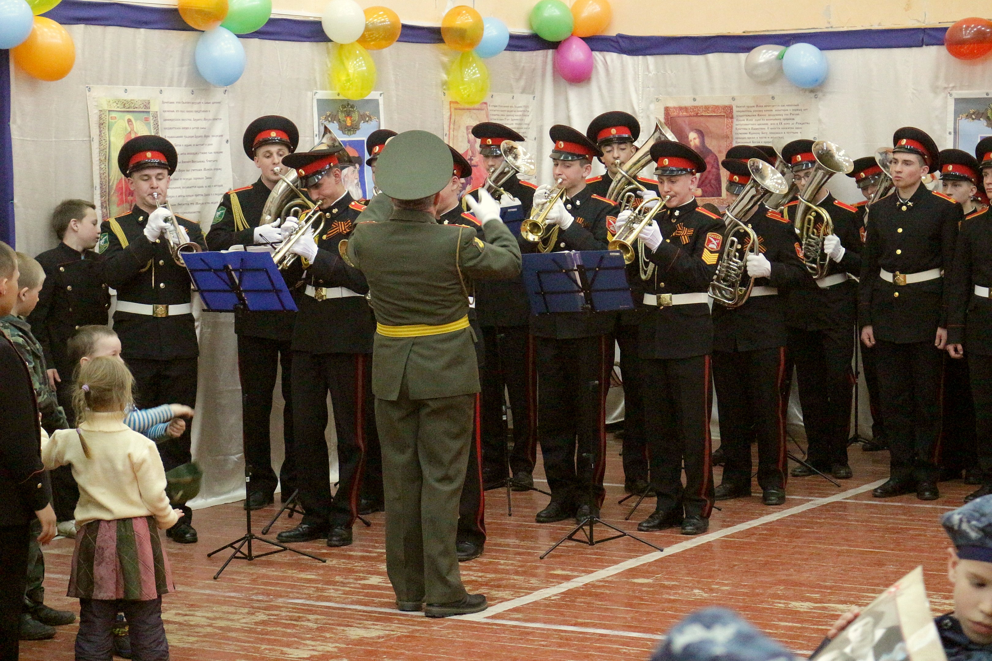 Школьный духовой оркестр. Свято Алексеевская пустынь кадетский корпус. Оркестр Свято-Алексиевской пустыни. Свято Алексиевская гимназия. Духовой оркестр кадетского корпуса.